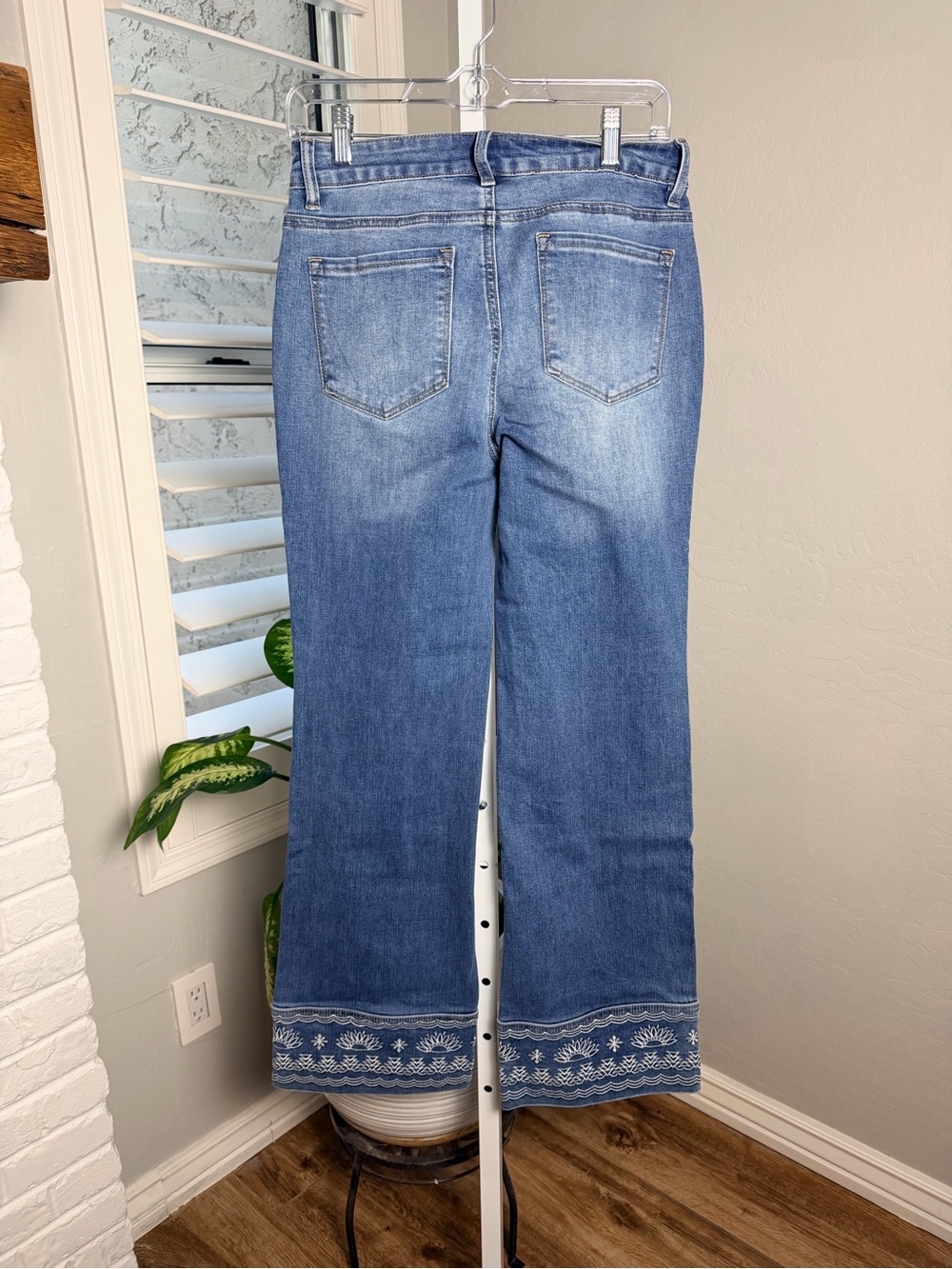 Flamingals Wash Embroidery Hem Mid Rise Bootcut Jeans - Picture 11 of 12
